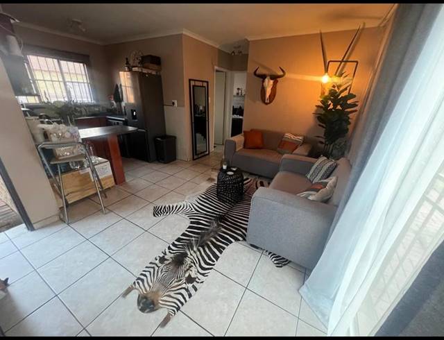 2 BEDROOM PROPERTY TO RENT IN GREENHILLS